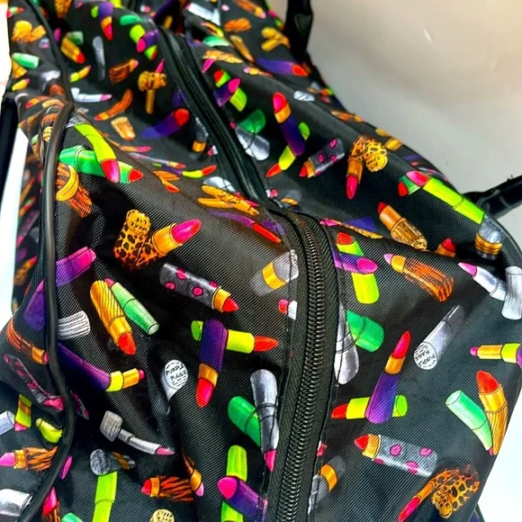 Nicole Miller RARE Travel Bag - Includes Wheels on bottom/ Handle: Easy Travel - Picture 6 of 13